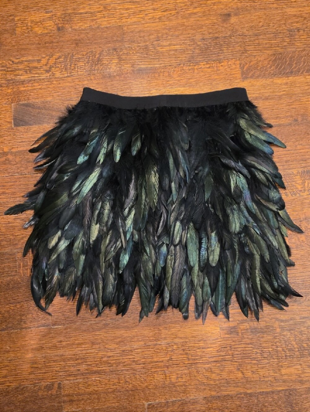 NWT Sugarlips Black Feather Mini Skirt with Iridescent Green Sheen Size Medium